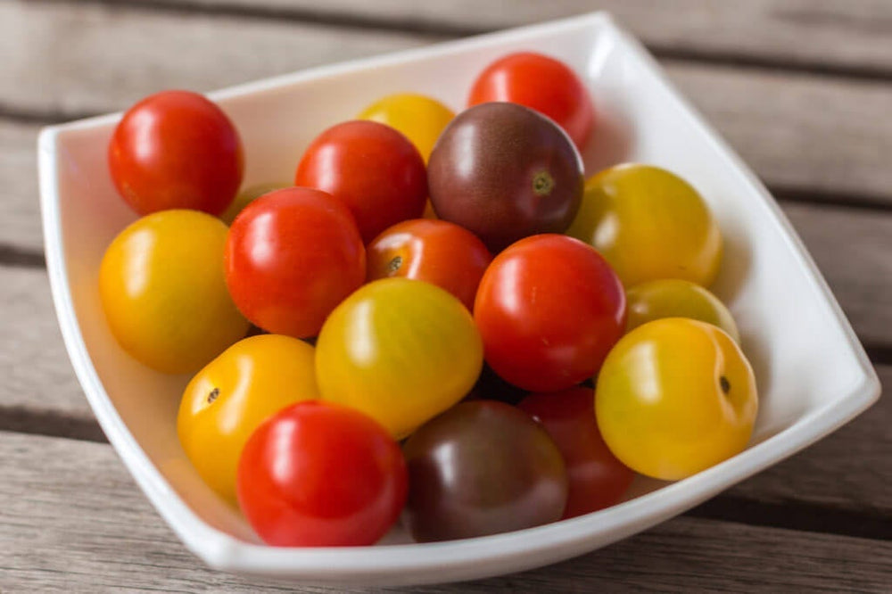 garden games: cherry tomatoes for checkers