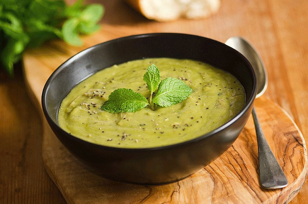 How to Cook with Herbs: pea soup with mint