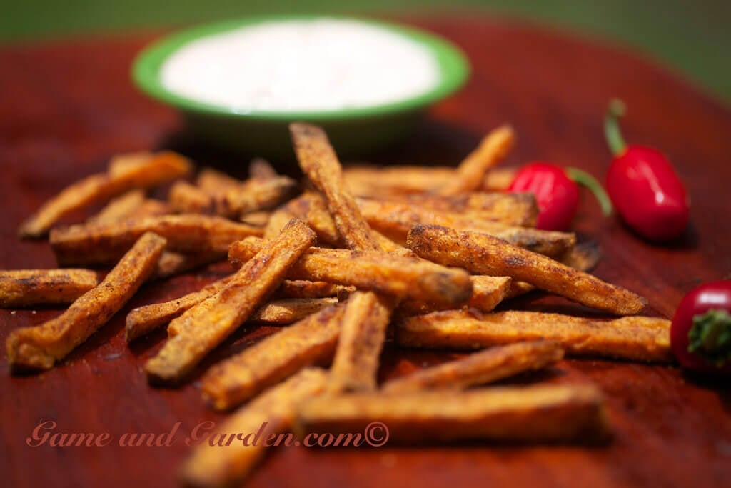 Spiced Crispy & Curly Sweet Potato Fries - Sprinkle of Green