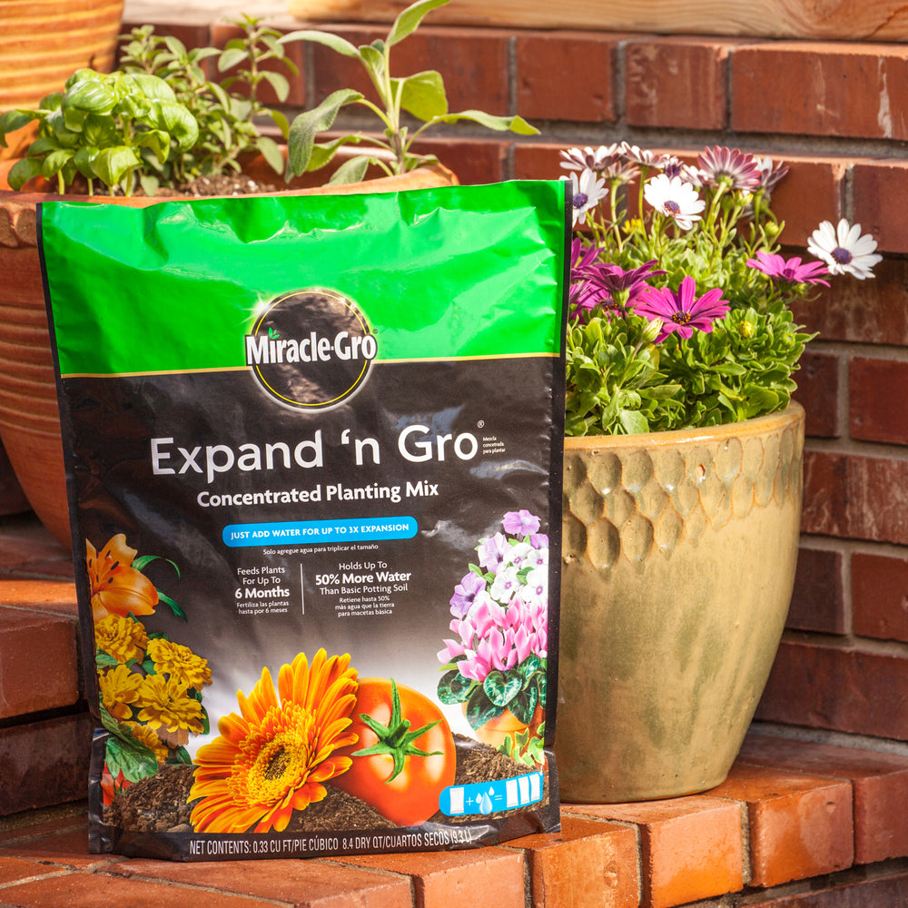 Miracle-Gro® Expand 'n Gro® Concentrated Planting Mix